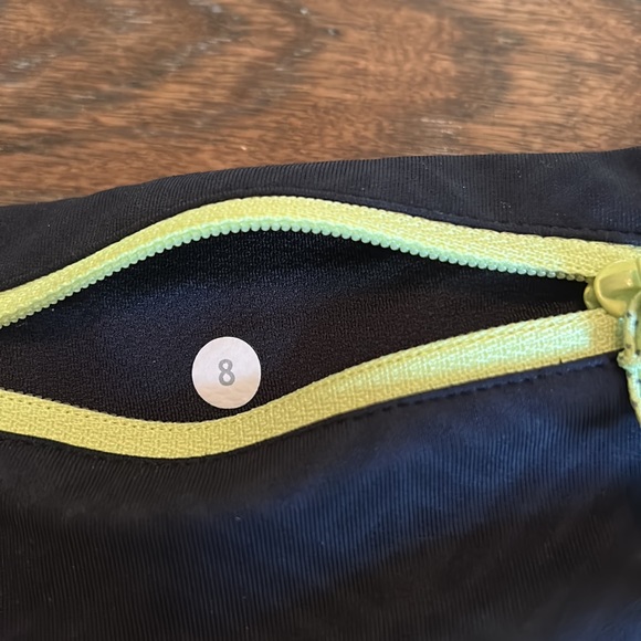 ❤️HP❤️Lululemon Dottie Dash Speed Shorts - Picture 5 of 5